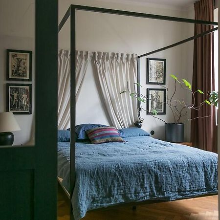 Dark Blue Apartment Варшава Экстерьер фото