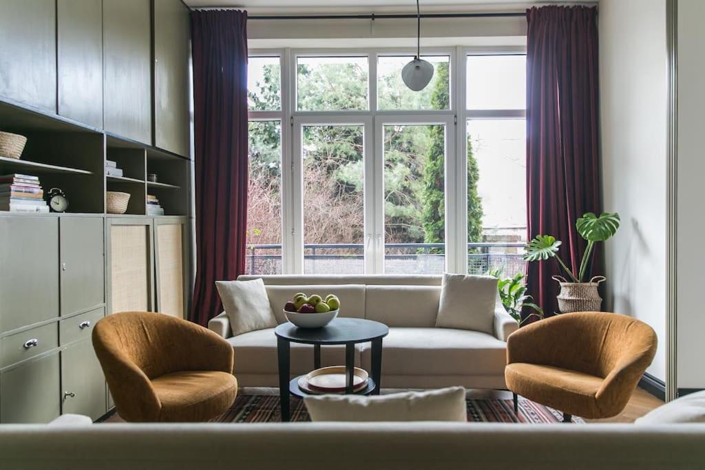 Dark Blue Apartment Варшава Экстерьер фото