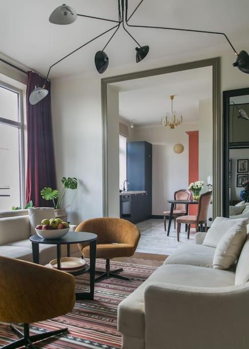 Dark Blue Apartment Варшава Экстерьер фото