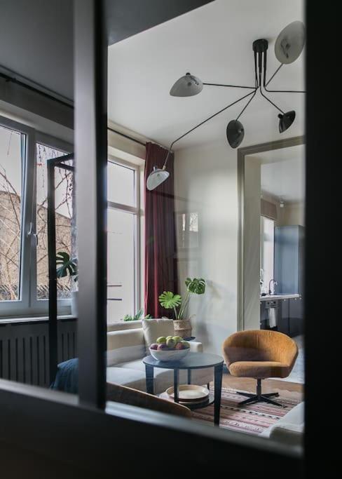 Dark Blue Apartment Варшава Экстерьер фото