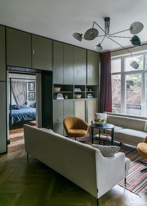 Dark Blue Apartment Варшава Экстерьер фото