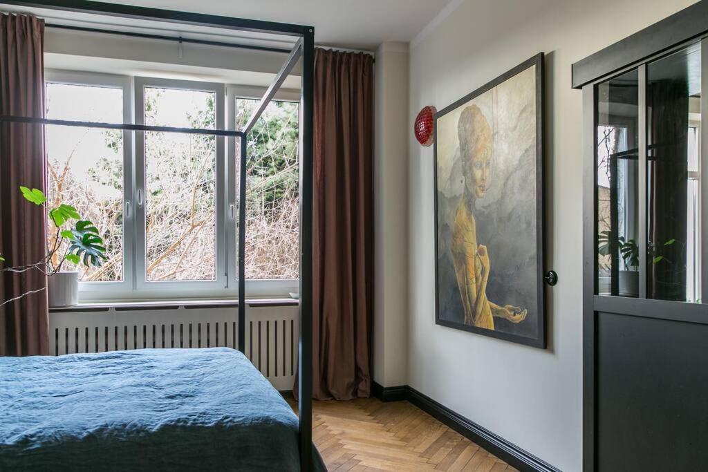 Dark Blue Apartment Варшава Экстерьер фото